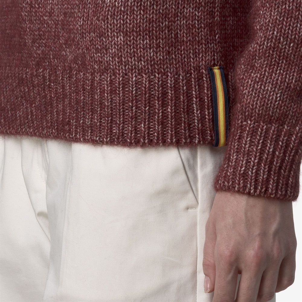 Maglione rosso da donna in cotone e alpaca con collo alto 02