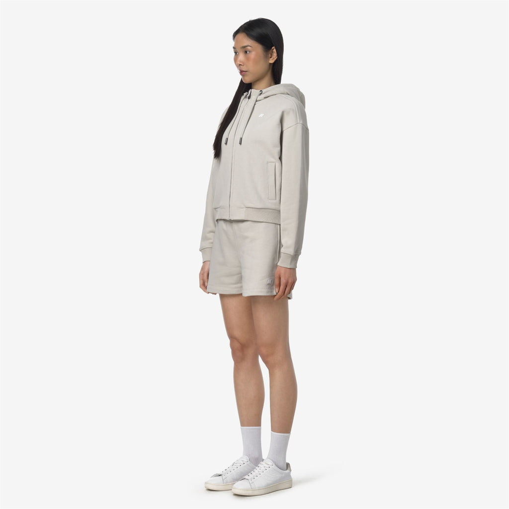 Shorts_WOMAN_RIKA FRENCH TERRY_Sport Shorts_BEIGE LT - Commercial 5