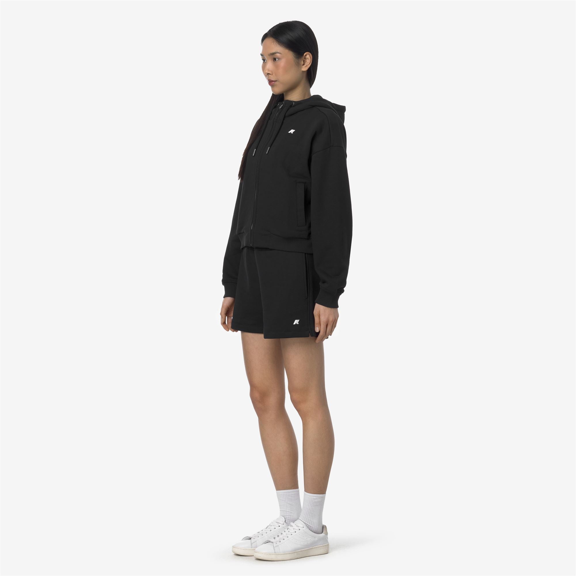 Shorts_WOMAN_RIKA FRENCH TERRY_Sport Shorts_Black Pure - Commercial 5