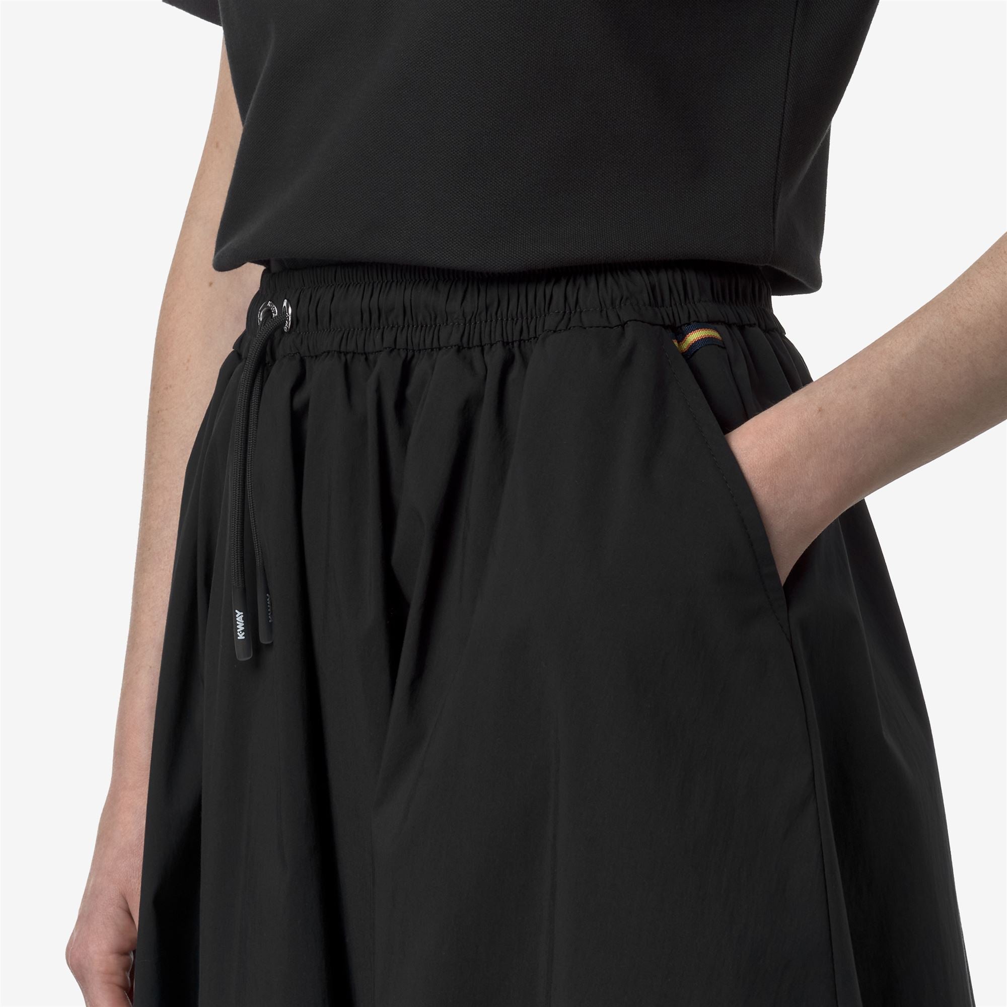 Skirts_WOMAN_MOSELLA LIGHT POPLIN TECH_Long_Black Pure - Commercial 7