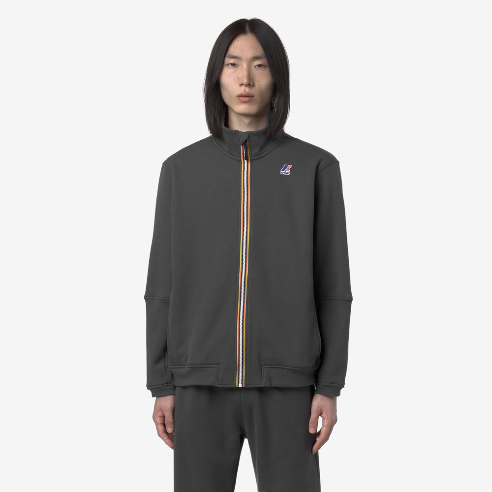 Grey unisex outdoor fleece jacket with full zip and pockets 02