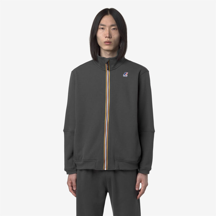 Grey unisex outdoor fleece jacket with full zip and pockets 1