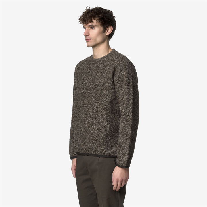 Suéter polar de mezcla de lana color oliva negro para hombre con puños elásticos 4