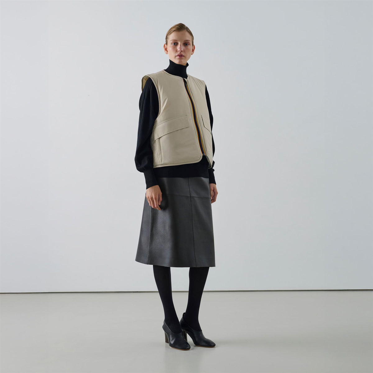 Jackets_WOMAN_ WES PADDED SOEUR_Vest_Grey Lt Calce-Beige Baby - Commercial 4