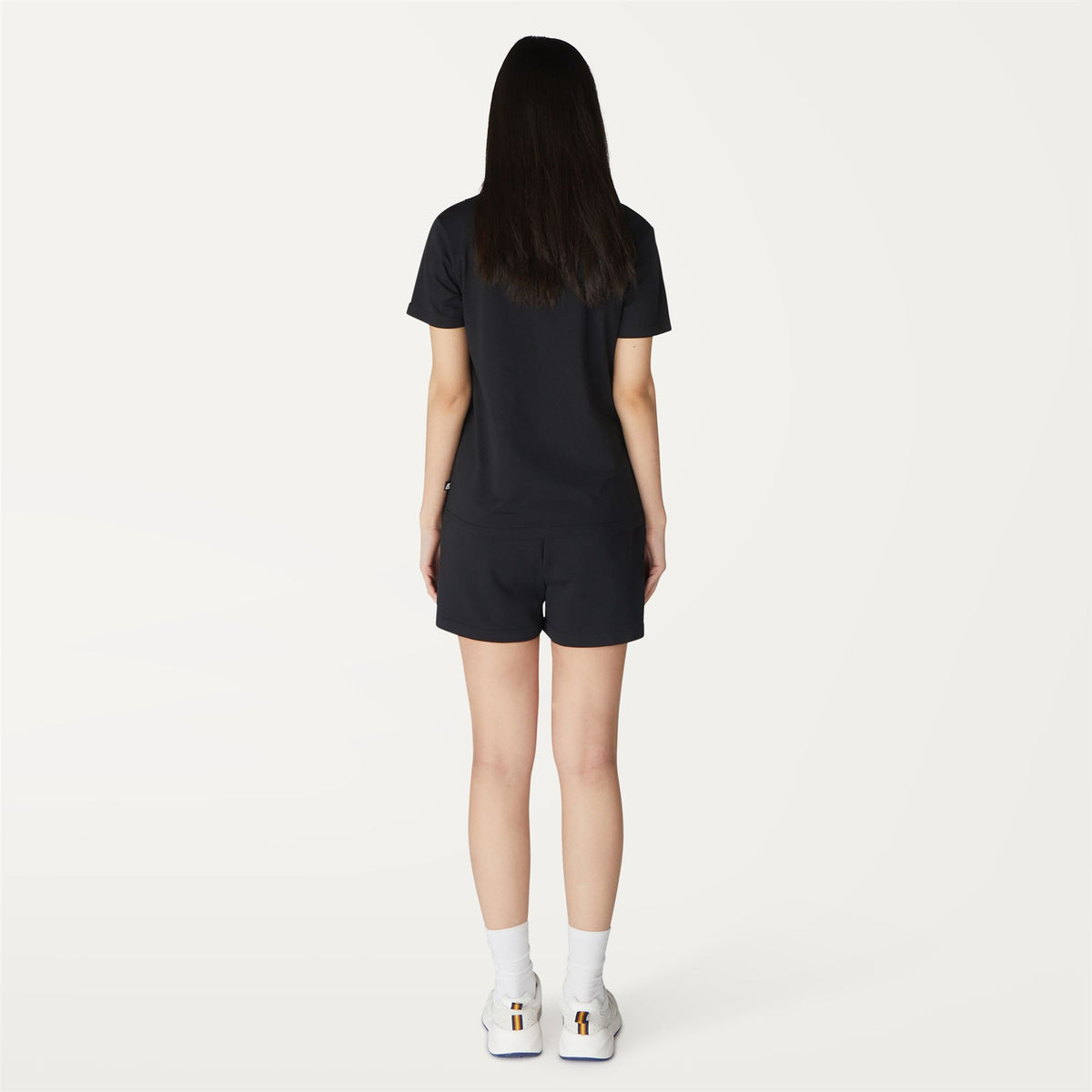 Shorts_Woman_CATE_Sport Shorts_Black Pure - Commercial 6