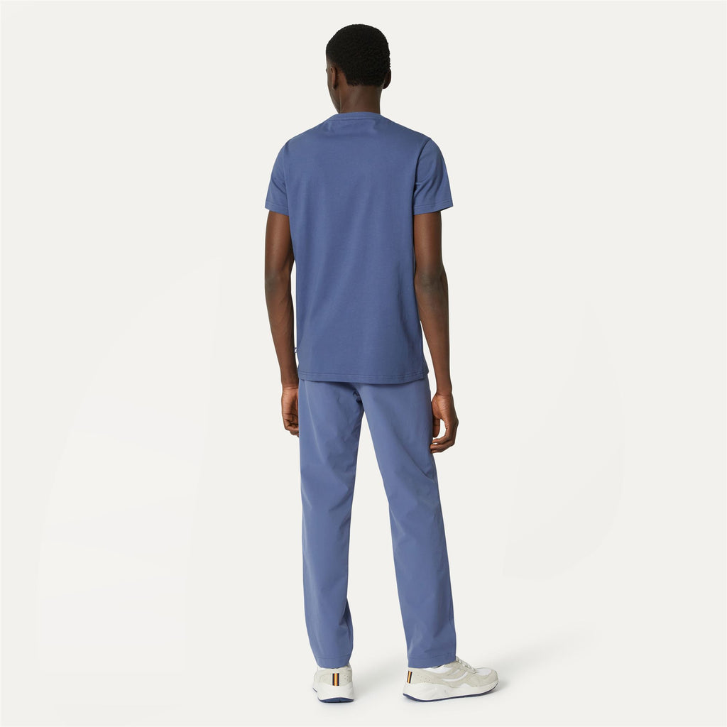 Pants_MAN_GAEL LIGHT_Chino_Blue Indigo - Commercial 6
