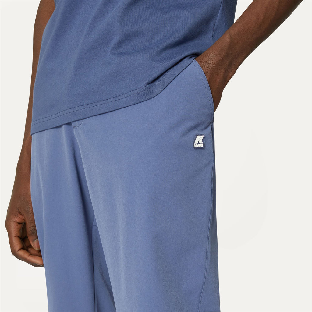 Pants_MAN_GAEL LIGHT_Chino_Blue Indigo - Commercial 7