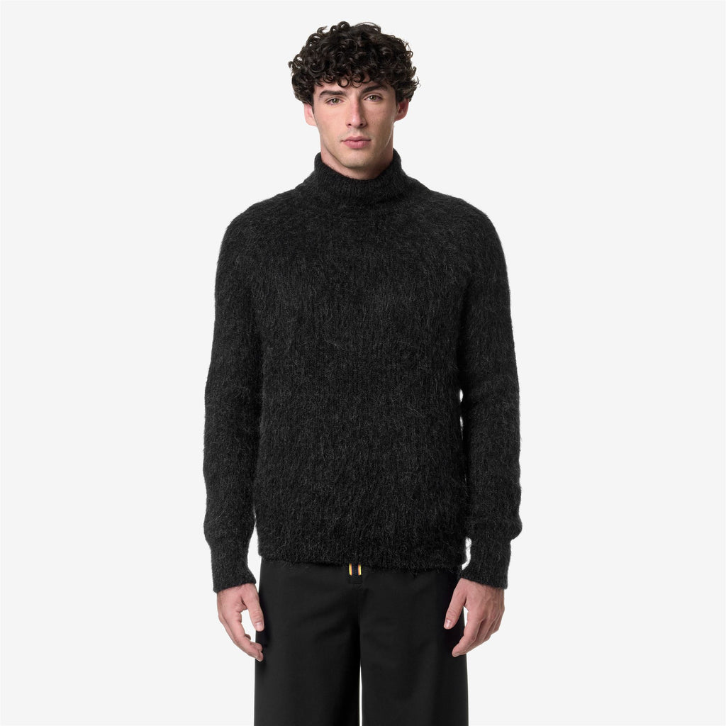 Knitwear_Man_BERENY_Pull Over_Black Pirate - Commercial 4