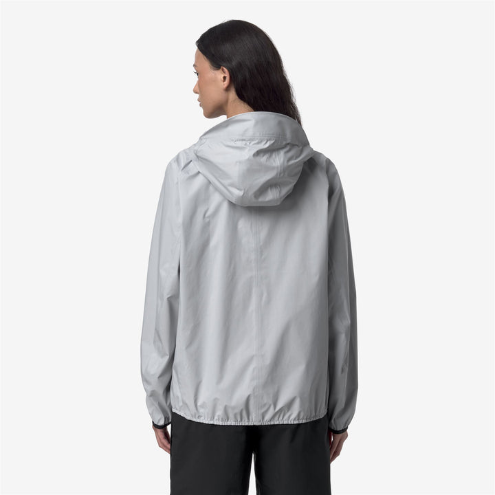 Chaqueta gris unisex para exteriores con tejido impermeable y transpirable 5