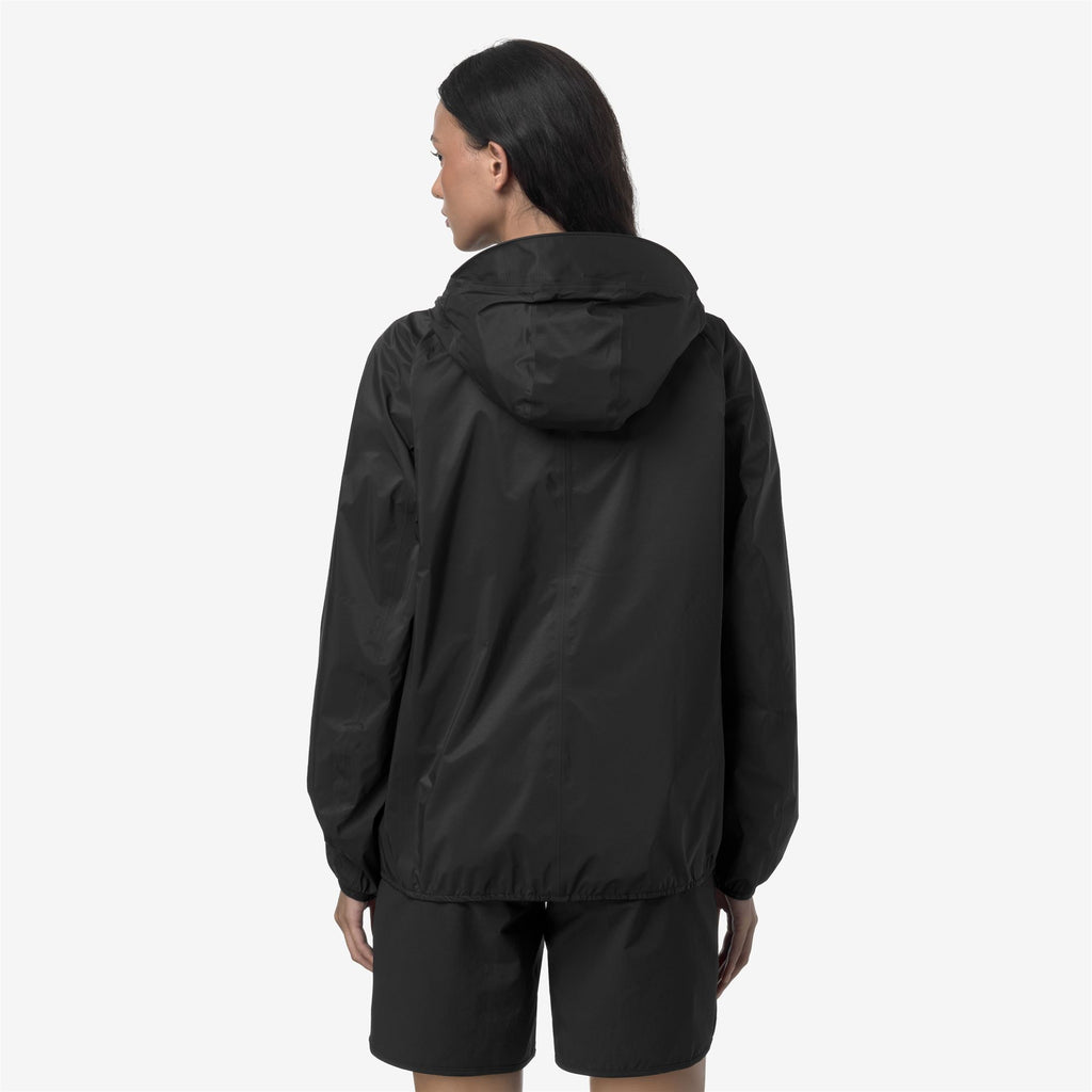 Jackets_UNISEX_ROCHE_Mid_Black Pure - Commercial 6