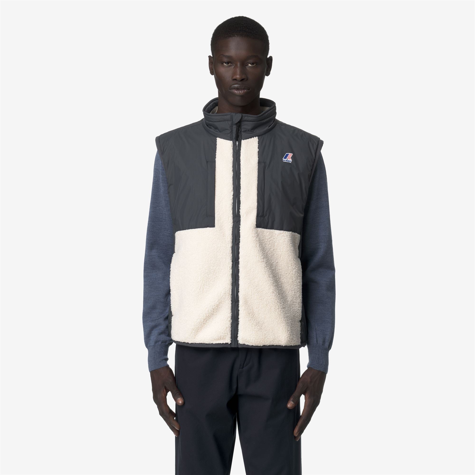 Fleece_UNISEX_VITAL 4.0 ORSETTO_Vest_Grey Shadow Dk-Ecru - Commercial 4