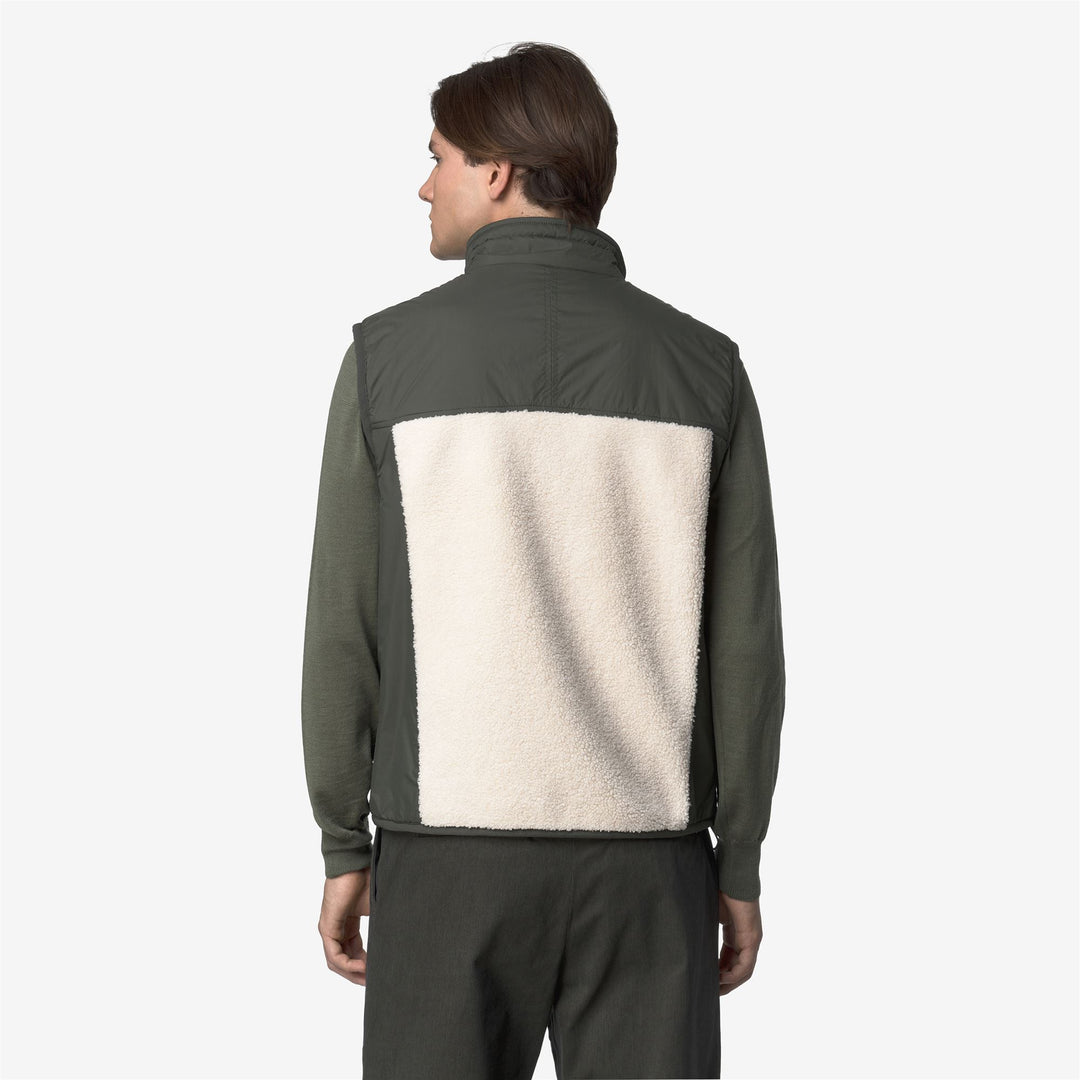 Chaleco polar unisex verde con acolchado PrimaLoft y resistencia al agua. main