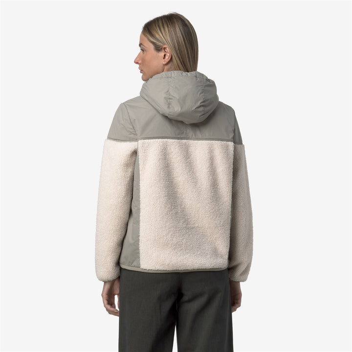 Sudadera unisex de forro polar con relleno y detalles impermeables de roble verde 5