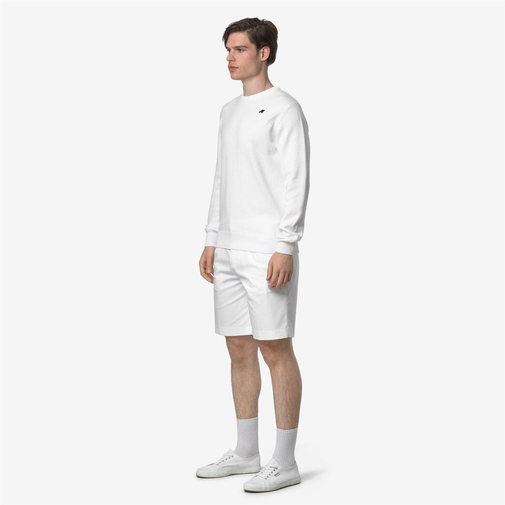 Shorts_MAN_SEVERE TWILL TECH GOLF_Chino_White - Commercial 5