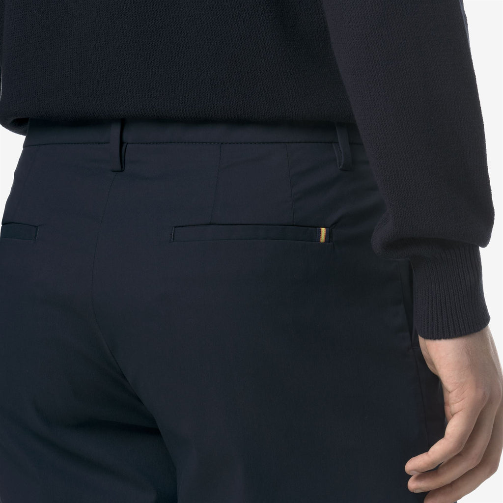 Shorts_MAN_SEVERE TWILL TECH GOLF_Chino_Blue Depth - Commercial 7