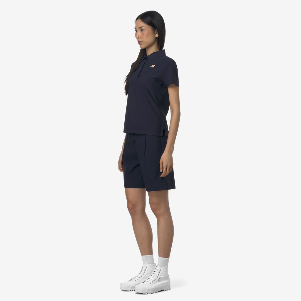 Shorts_WOMAN_NIVE TWILL TECH GOLF_Chino_Blue Depth - Commercial 5