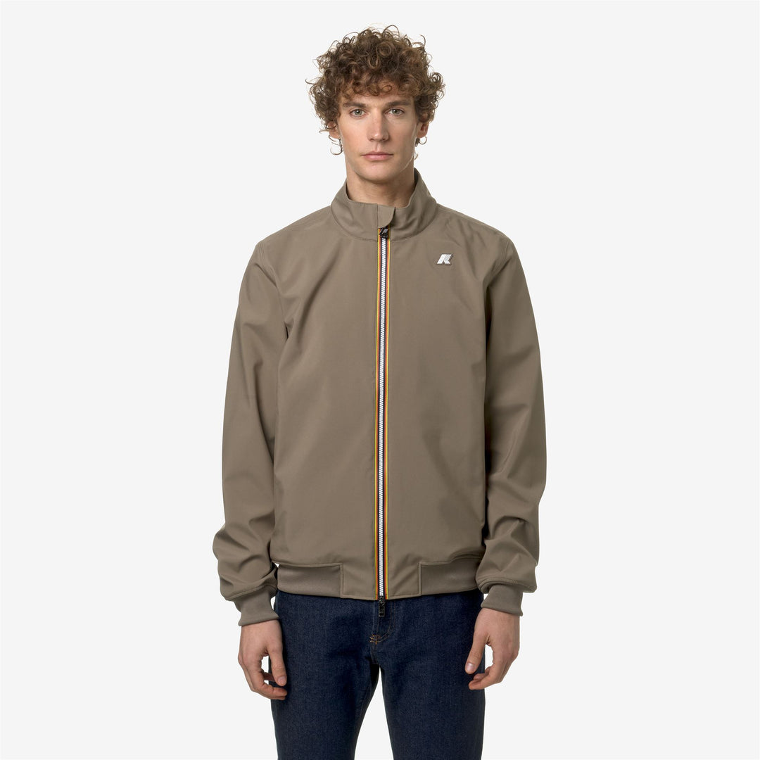 Chaqueta casual repelente al agua marrón beige para hombre 01