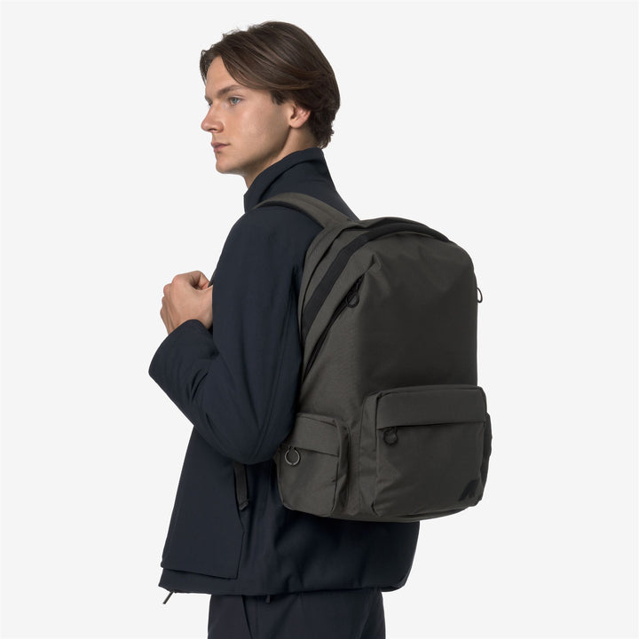 Zaino compatto unisex in nylon verde nerastro 4