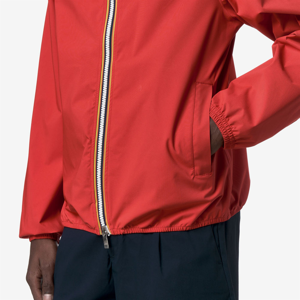 Jackets_Man_JACK STRETCH DOT_Short_Red Poppy - Commercial 7