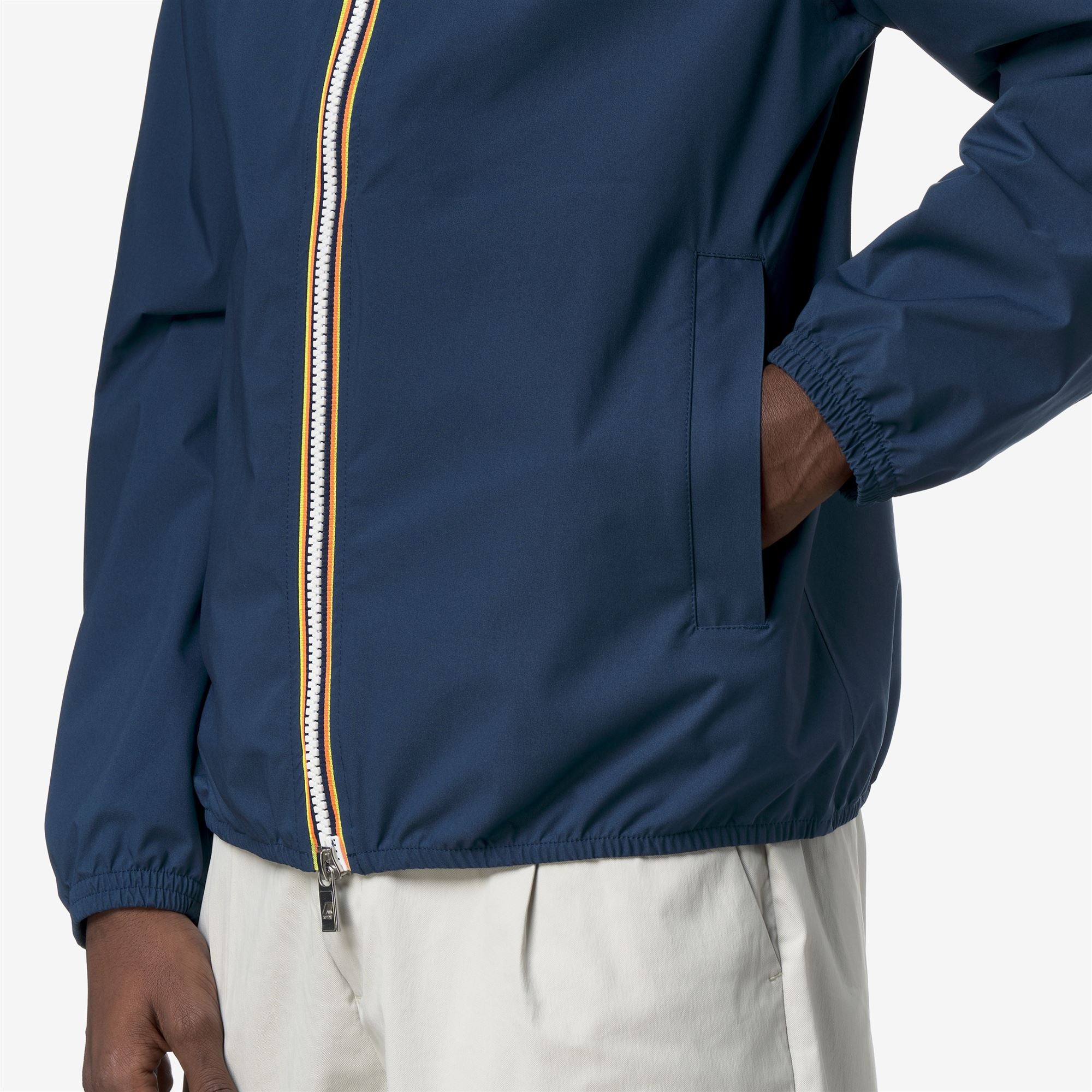 Jackets_Man_JACK STRETCH DOT_Short_Blue Insignia - Commercial 7