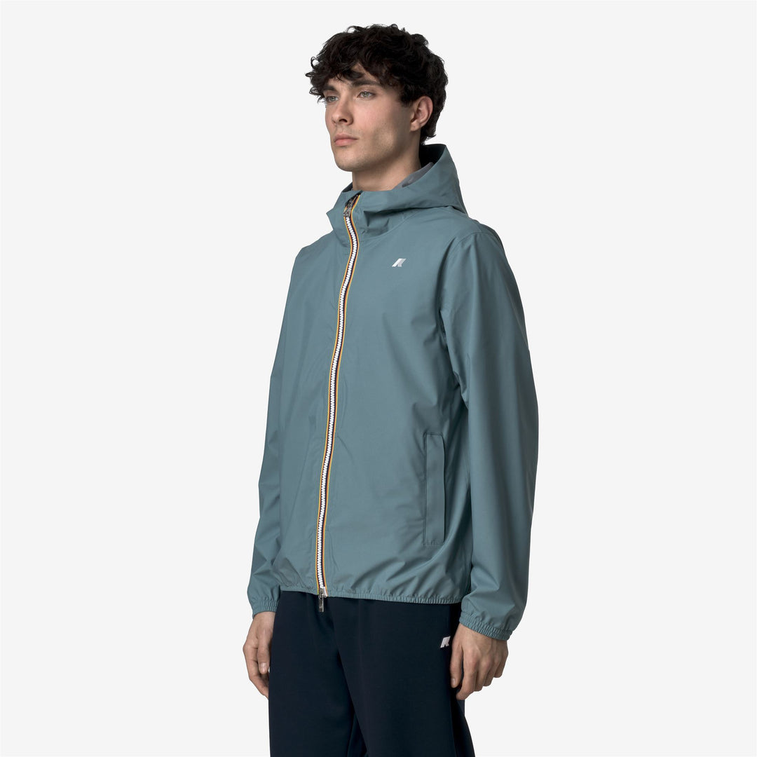 Chaqueta corta impermeable azul verde para hombre con tela elástica main