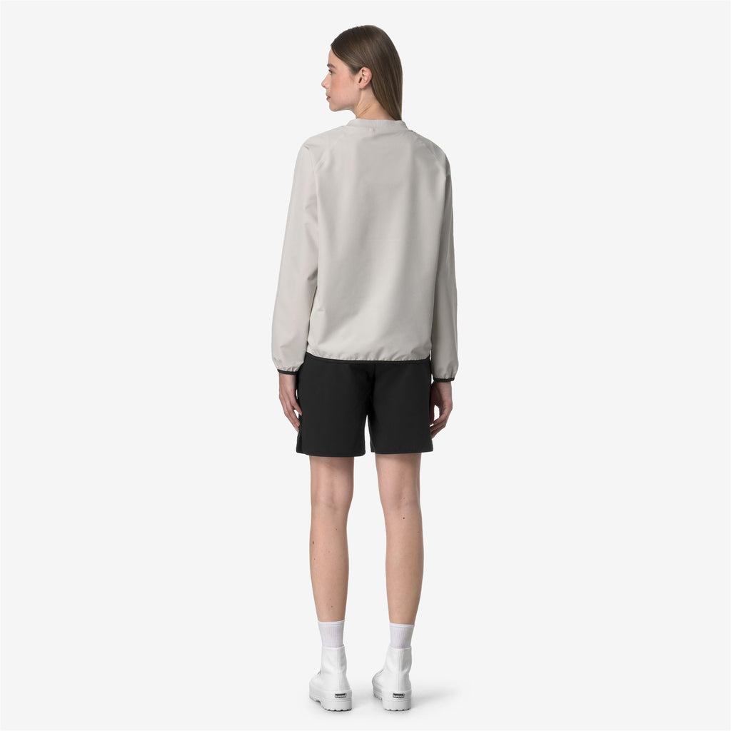 Shorts_WOMAN_HIKY_Sport Shorts_Black Pure - Commercial 6