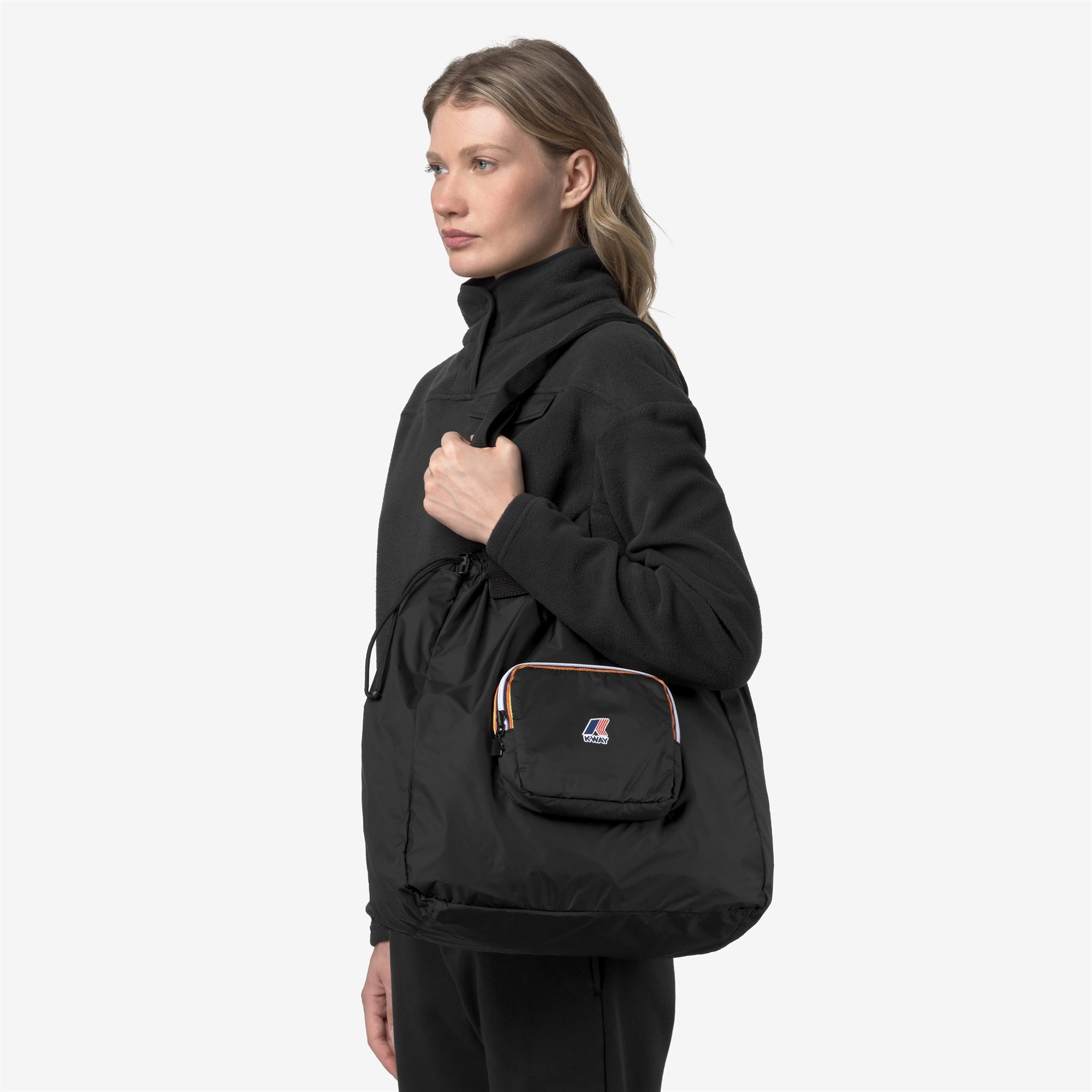 Bags_UNISEX_LE VRAI 4.0 VICTORINE_Shopping Bag_Black Pure - Commercial 5