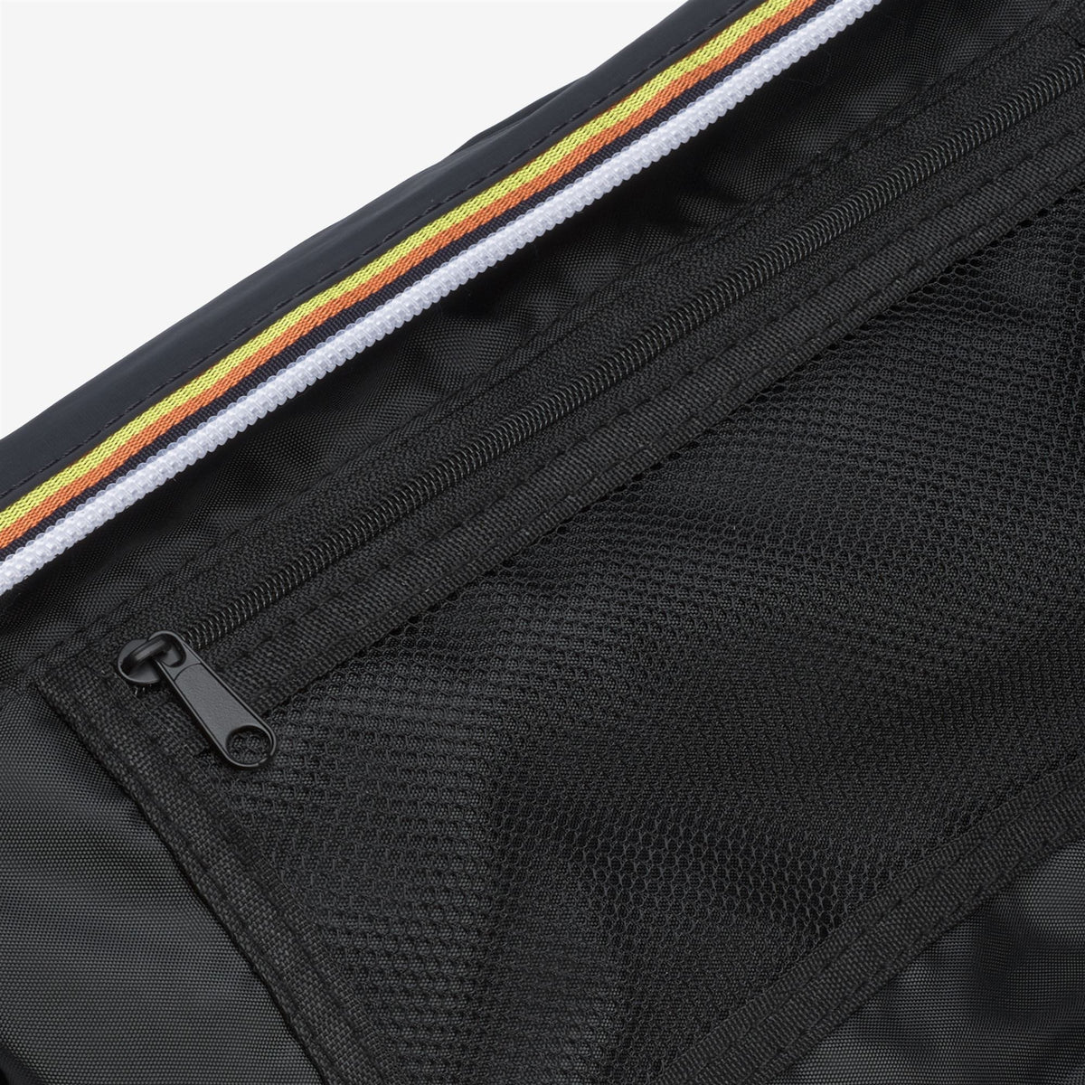 Bags_UNISEX_LE VRAI 4.0 SYLVAIN_Waist Bag_Blue Depth - Commercial 2