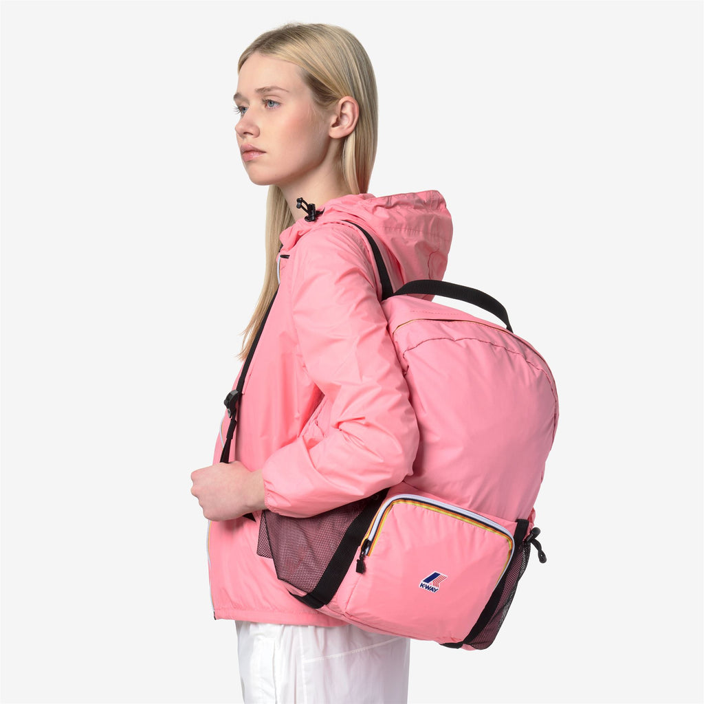 Bags_UNISEX_LE VRAI 4.0 MICHEL_Backpack_Pink Geranium - Commercial 5