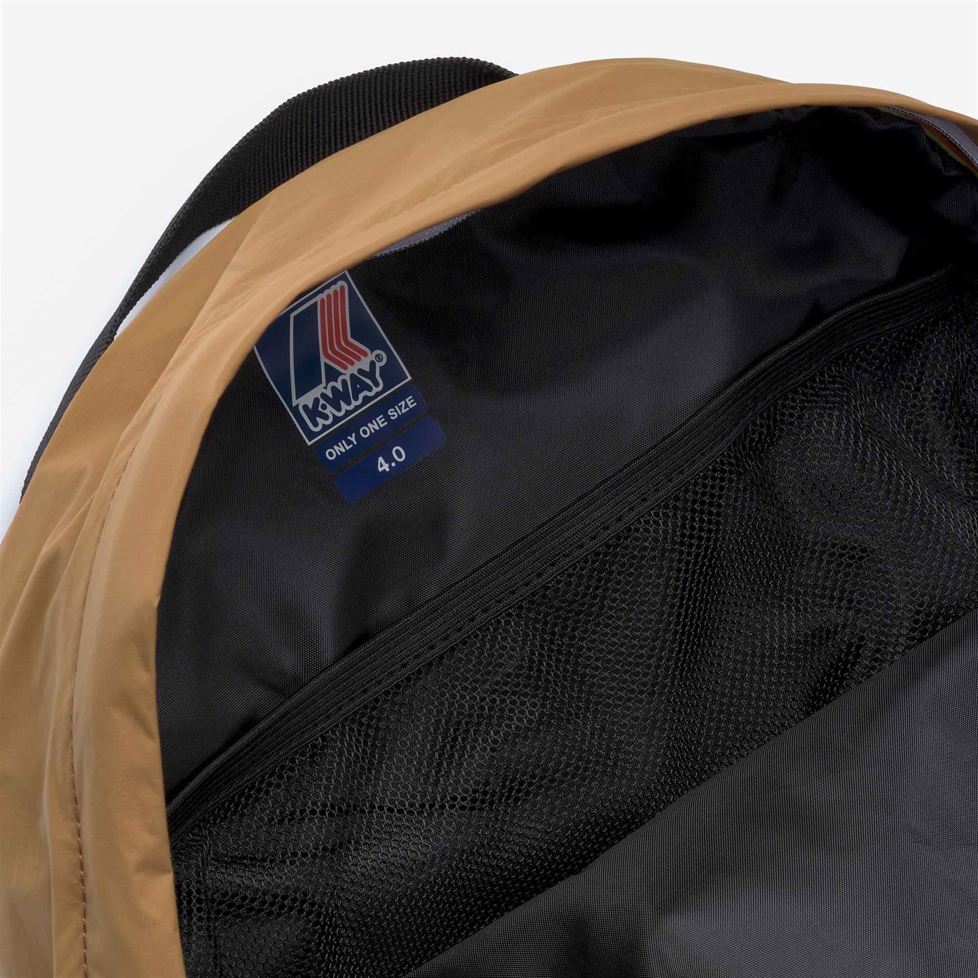 Bags_UNISEX_LE VRAI 4.0 MICHEL_Backpack_Brown Bistre - Commercial 3