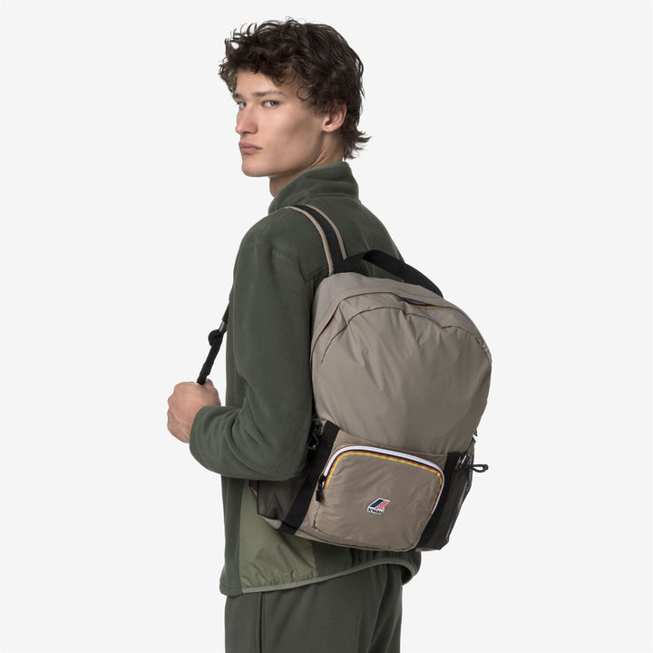 Zaino beige unisex impermeabile con spallacci regolabili 5