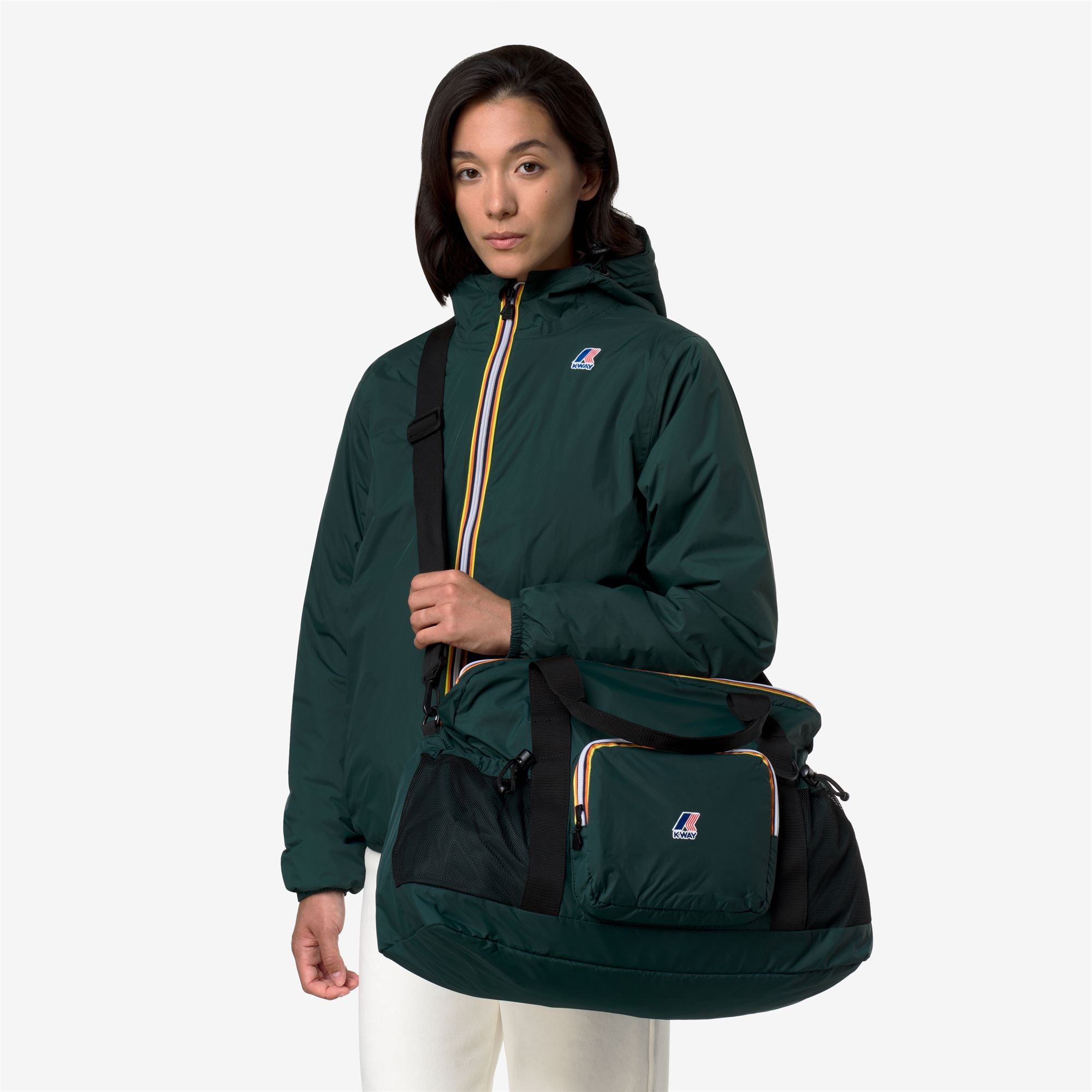 Bags_UNISEX_LE VRAI 4.0 MARCEL_Duffle_Green Dk Jungle - Commercial 5