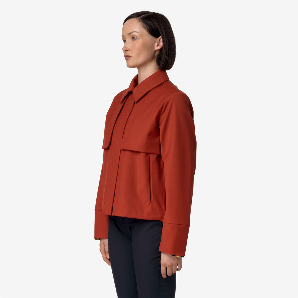 Jackets_WOMAN_ISARTHE TECH WOOL BLEND_Short_Red Pompeian - Blue Depth - Commercial 5