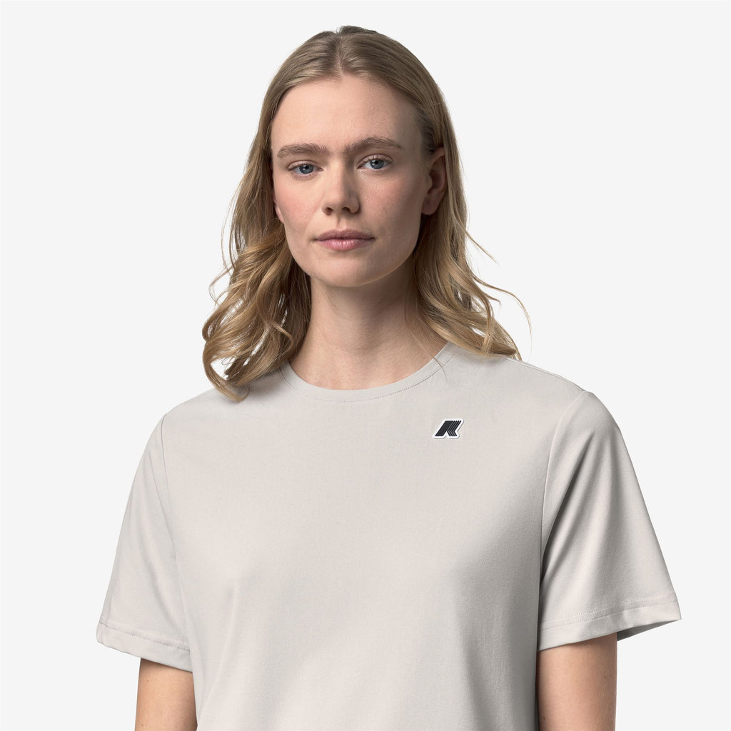 T-Shirts & Top_Unisex_SERGINE TRAVEL_T-Shirt_BEIGE LT - Commercial 7