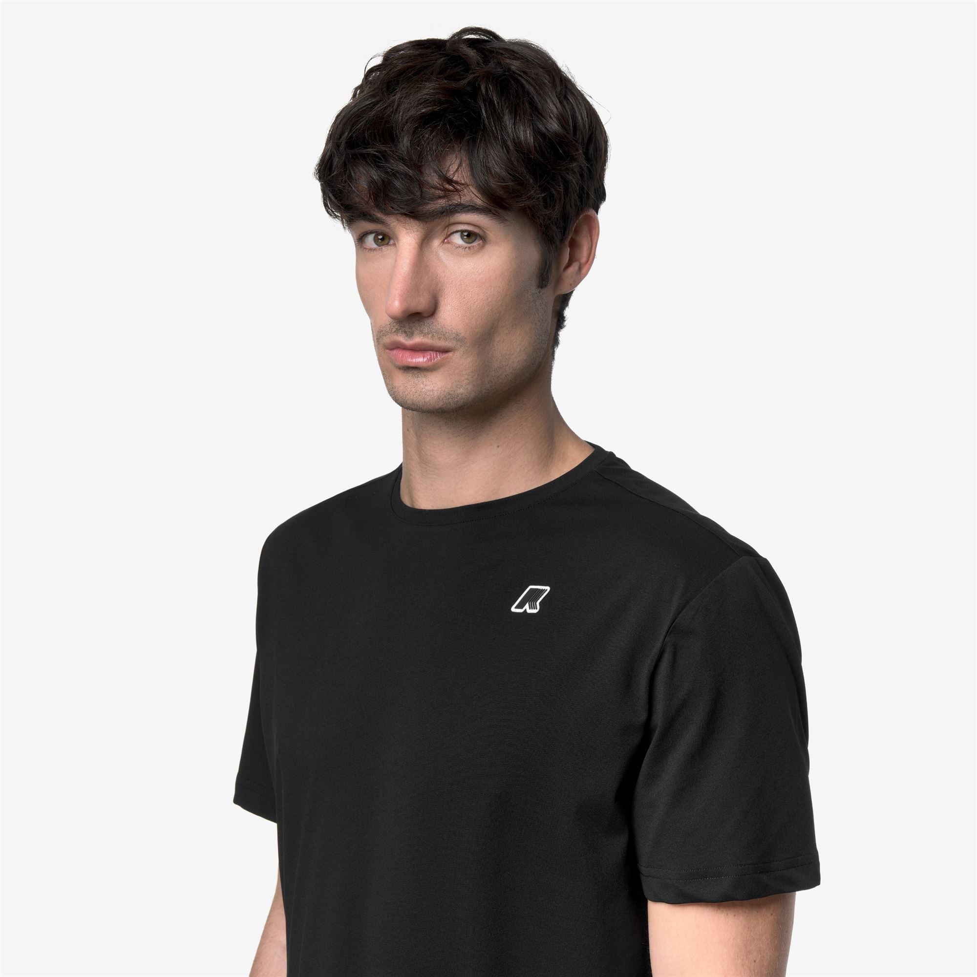 T-Shirts & Top_Unisex_SERGINE TRAVEL_T-Shirt_Black Pure - Commercial 7