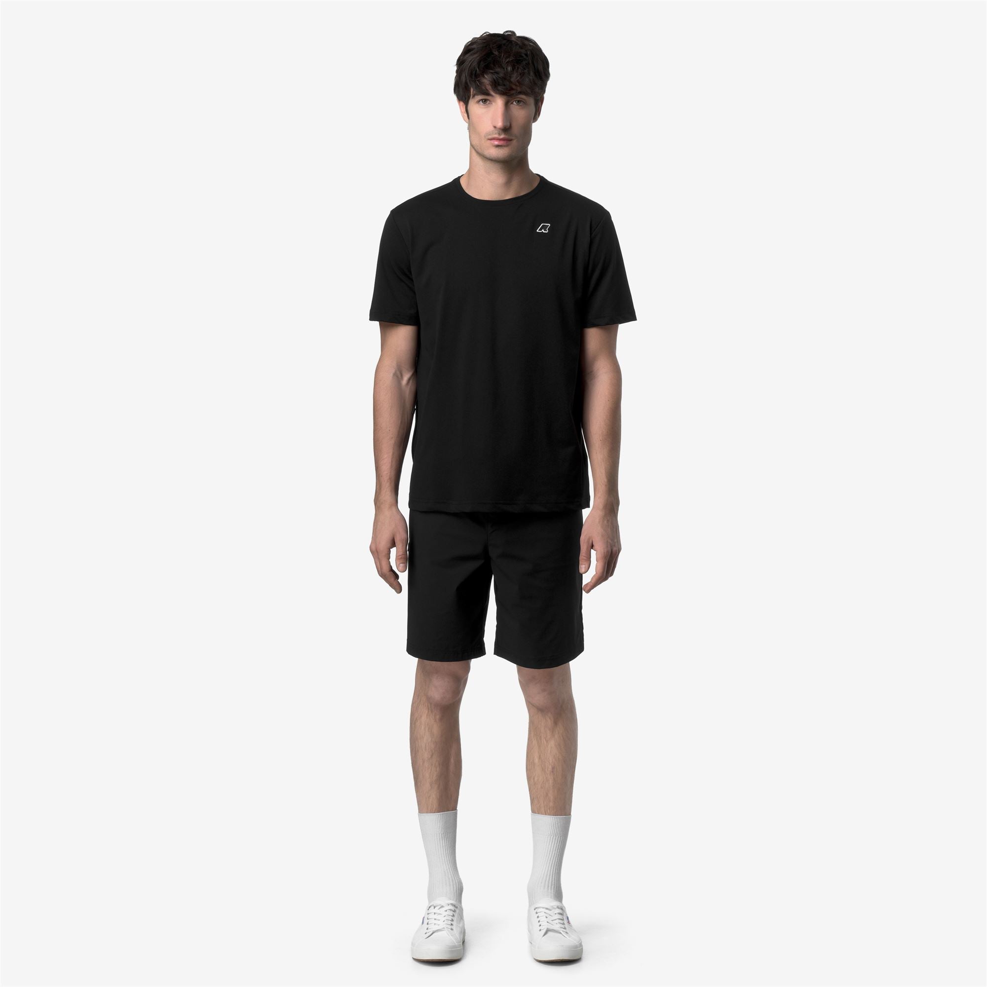 T-Shirts & Top_Unisex_SERGINE TRAVEL_T-Shirt_Black Pure - Commercial 4