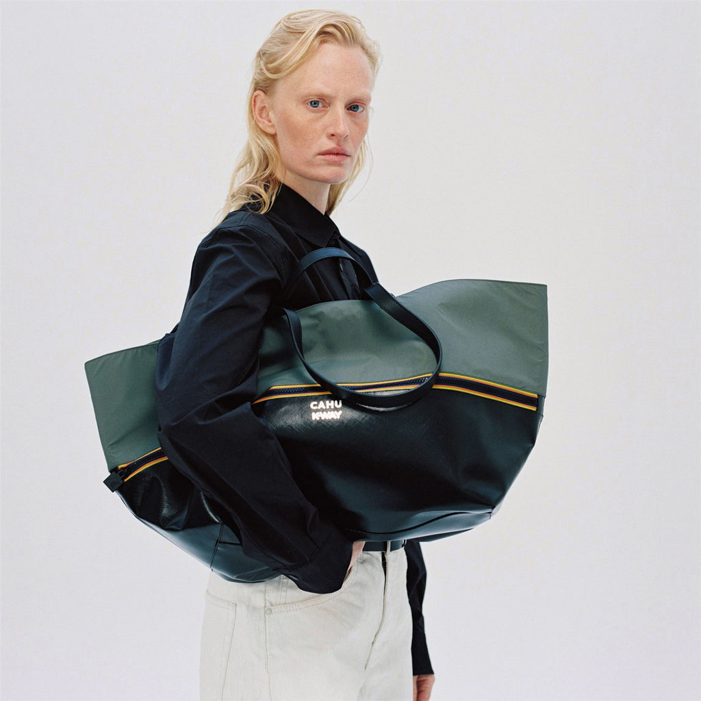 Bags_UNISEX_PRATIQUE MEDIUM_Tote Bag_Black-Green Greysh - Commercial 7