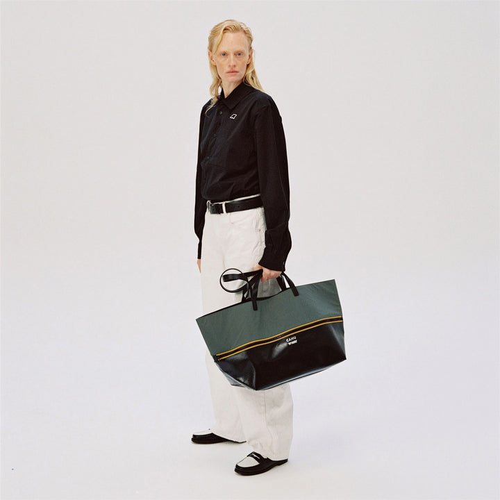 Borsa tote unisex nera e verde con PVC impermeabile e nylon 4