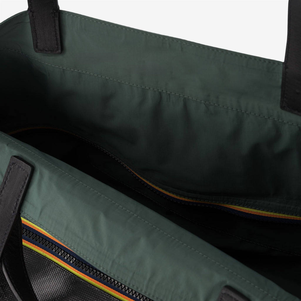 Bags_UNISEX_PRATIQUE MEDIUM_Tote Bag_Black-Green Greysh - Commercial 4