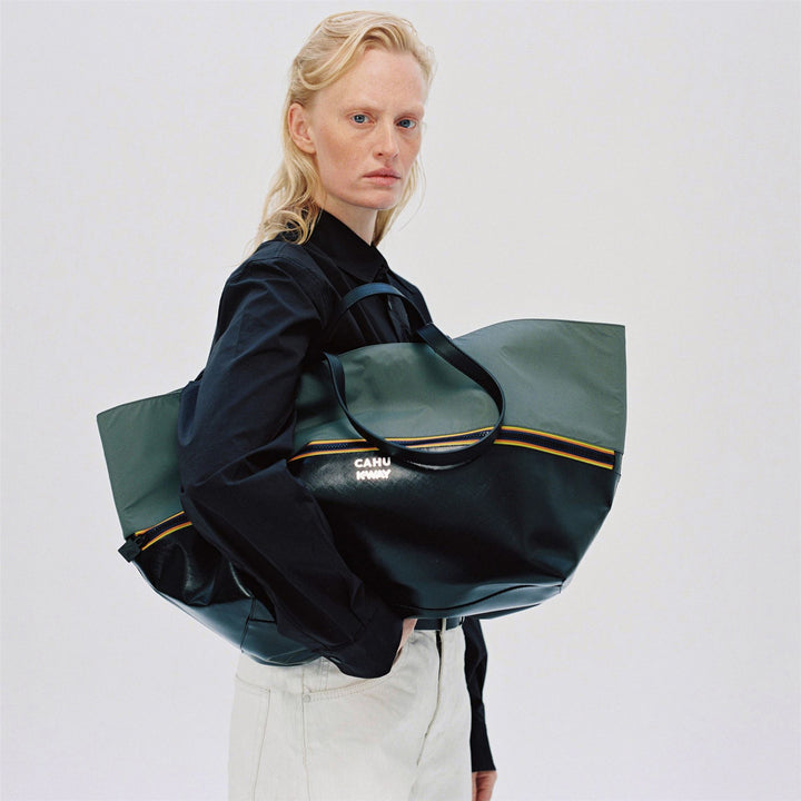Bolso tote unisex negro y verde con PVC y nailon impermeables 2