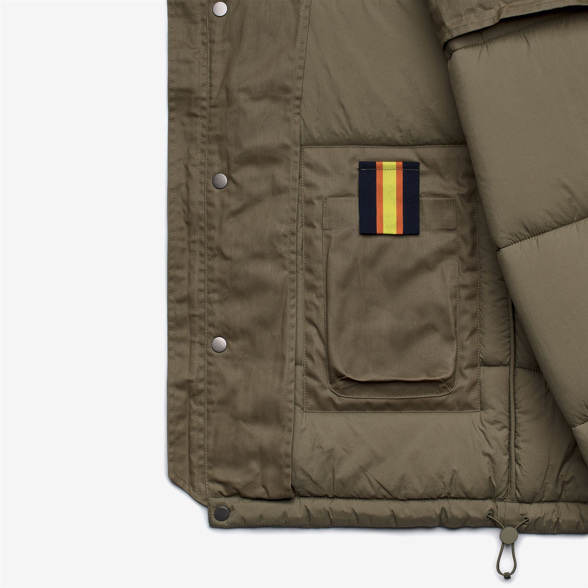 Jackets_Man_CARGI WAX COTTON NYLON_Short_Green Army - Commercial 2