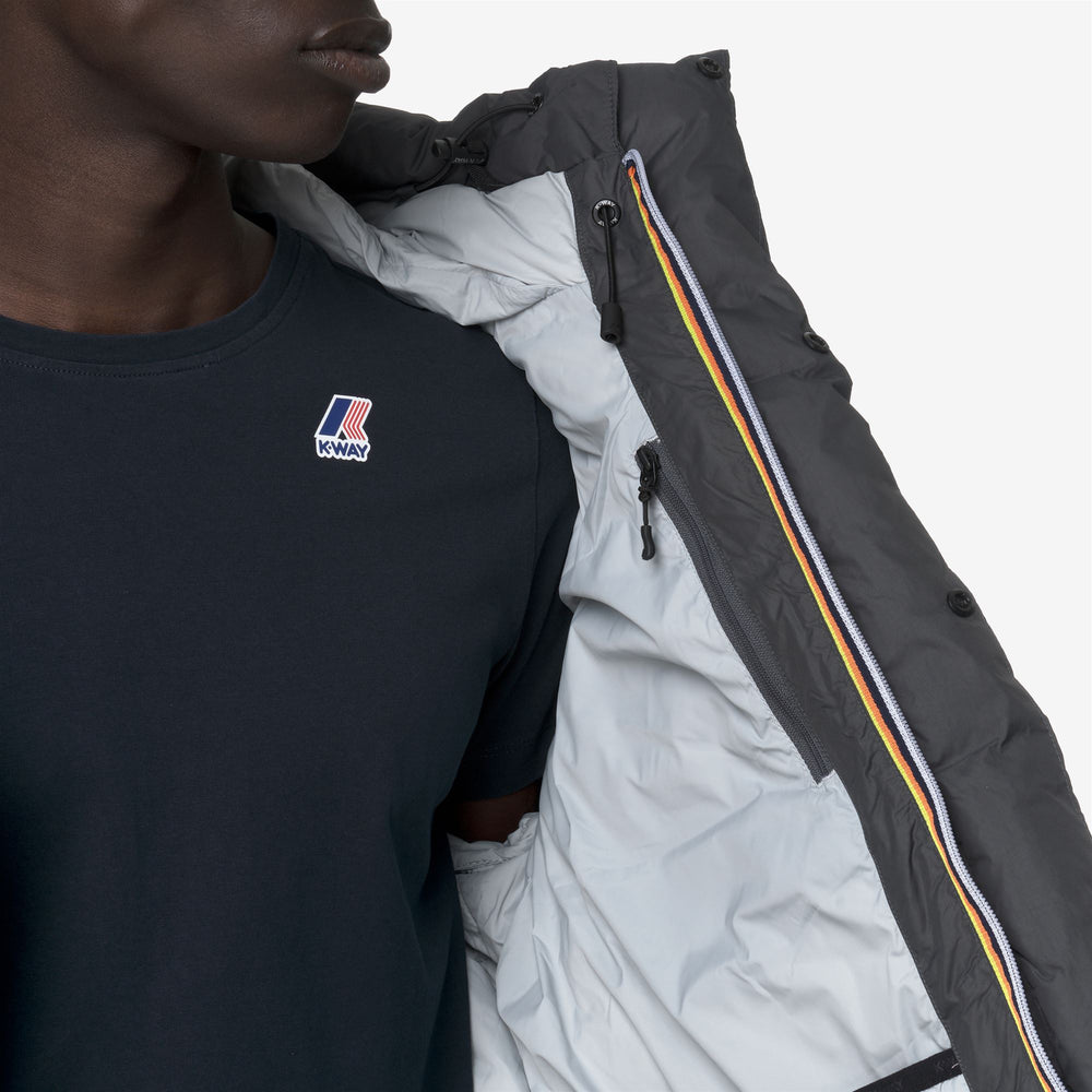 Chaqueta de plumón aislante unisex gris para clima frío 02