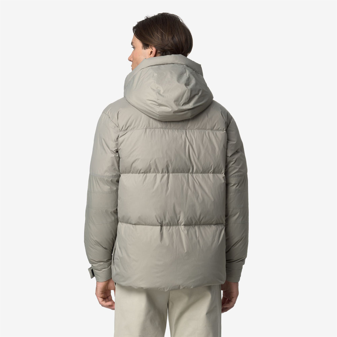 Chaqueta unisex de plumón medio de roble verde para clima frío main