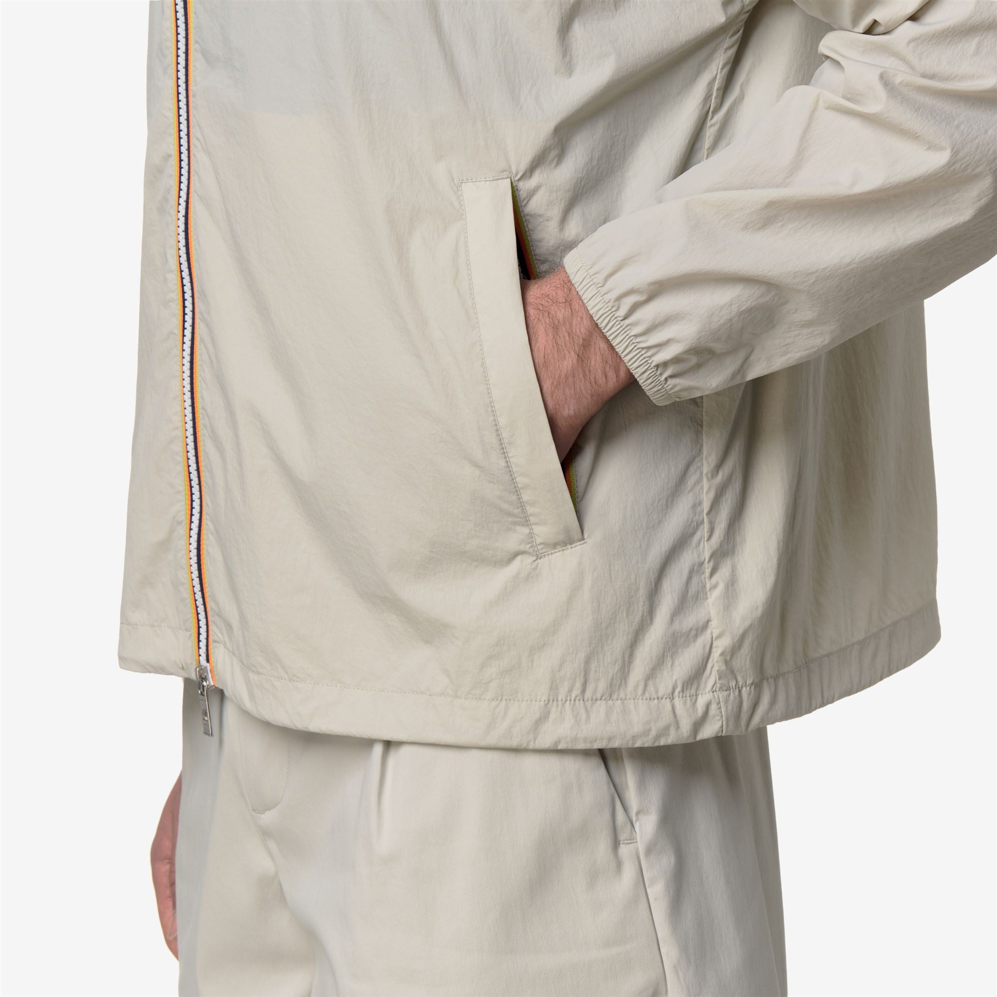 Jackets_Man_GAMALIEUL ULTRALIGHT AF_Short_BEIGE LT - Commercial 7