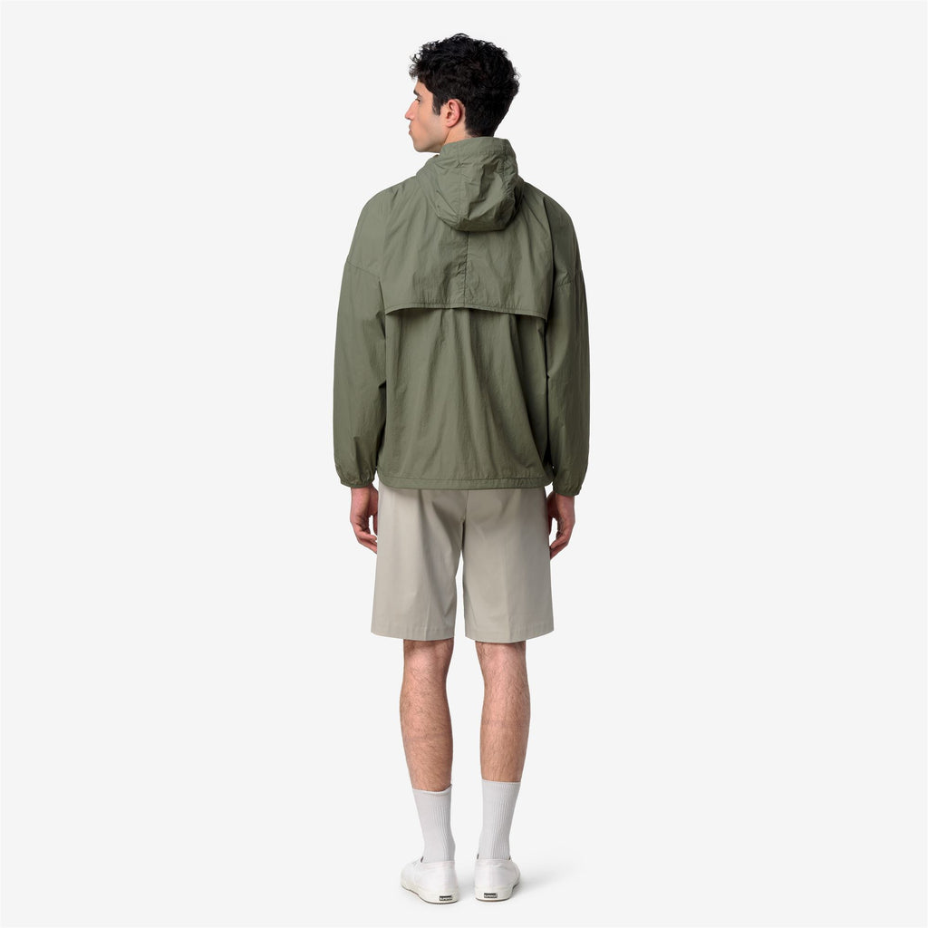 Jackets_Man_GAMALIEUL ULTRALIGHT AF_Short_Green Lichen - Commercial 6