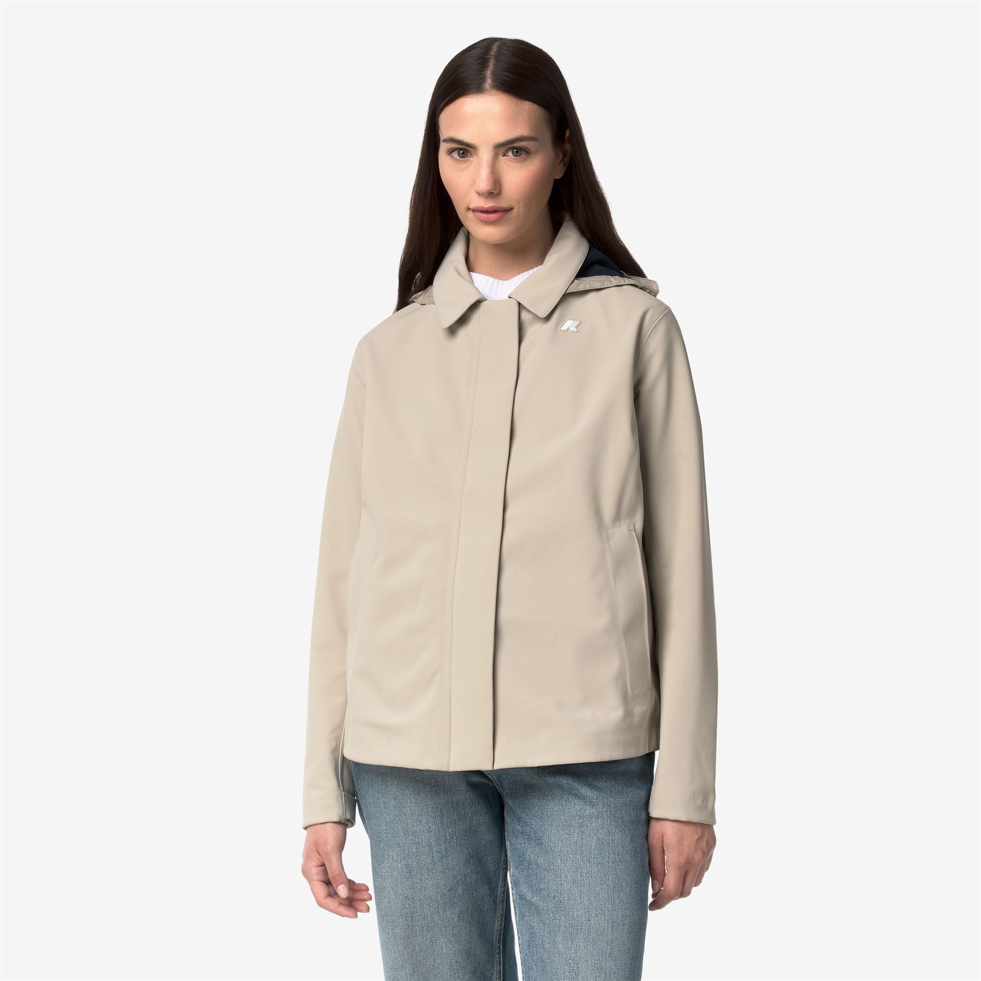Jackets_Woman_BLEIZOU BONDED_Mid_Beige Cashmere - Blue Depth - Commercial 4