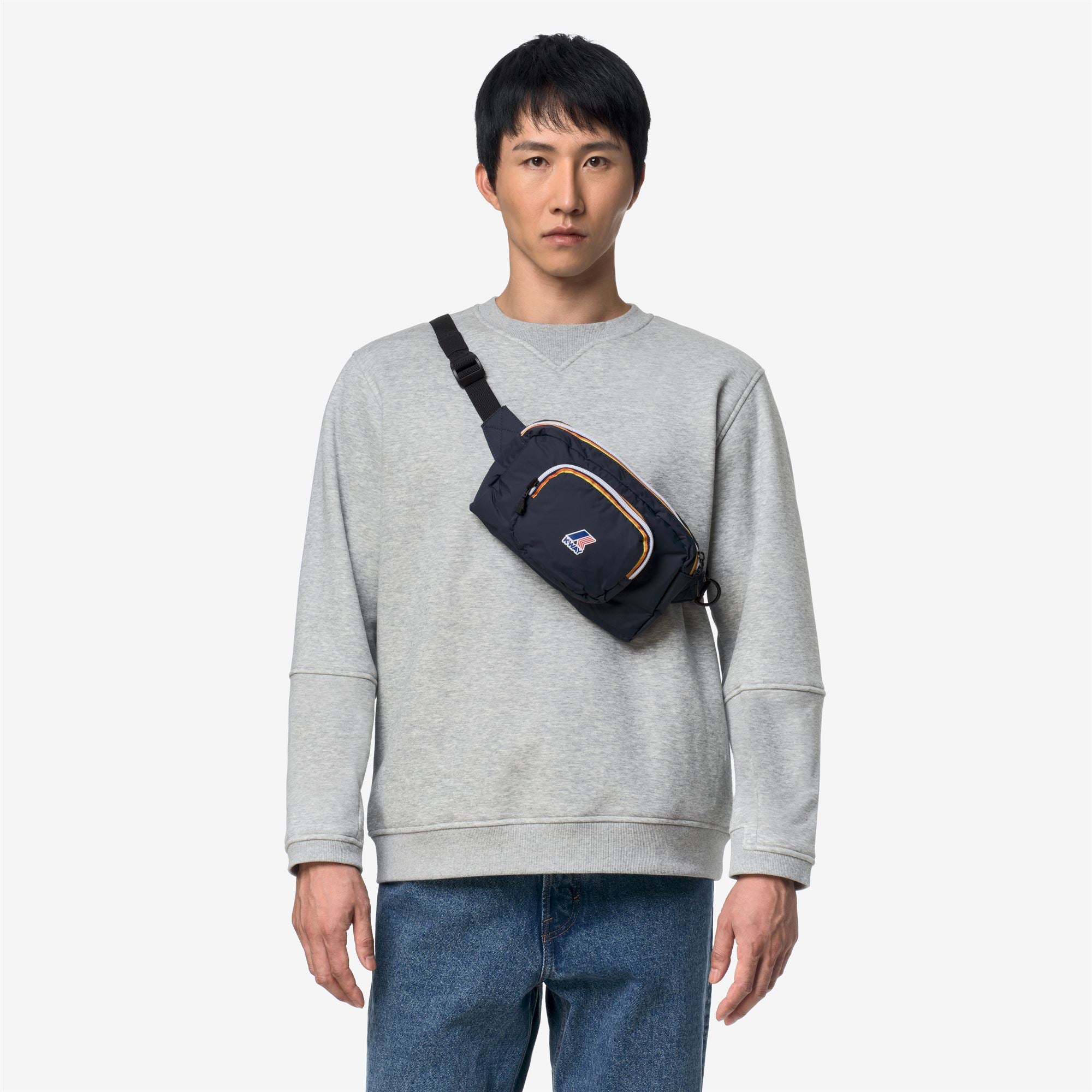 Bags_UNISEX_LE VRAI 4.0 SYL_Waist Bag_Blue Depth - Commercial 5