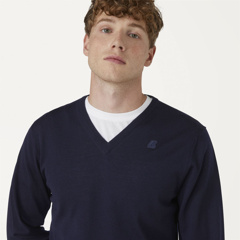 Knitwear_MAN_ANTOINE MERINO_Pull Over_Blue Depth - Commercial 7