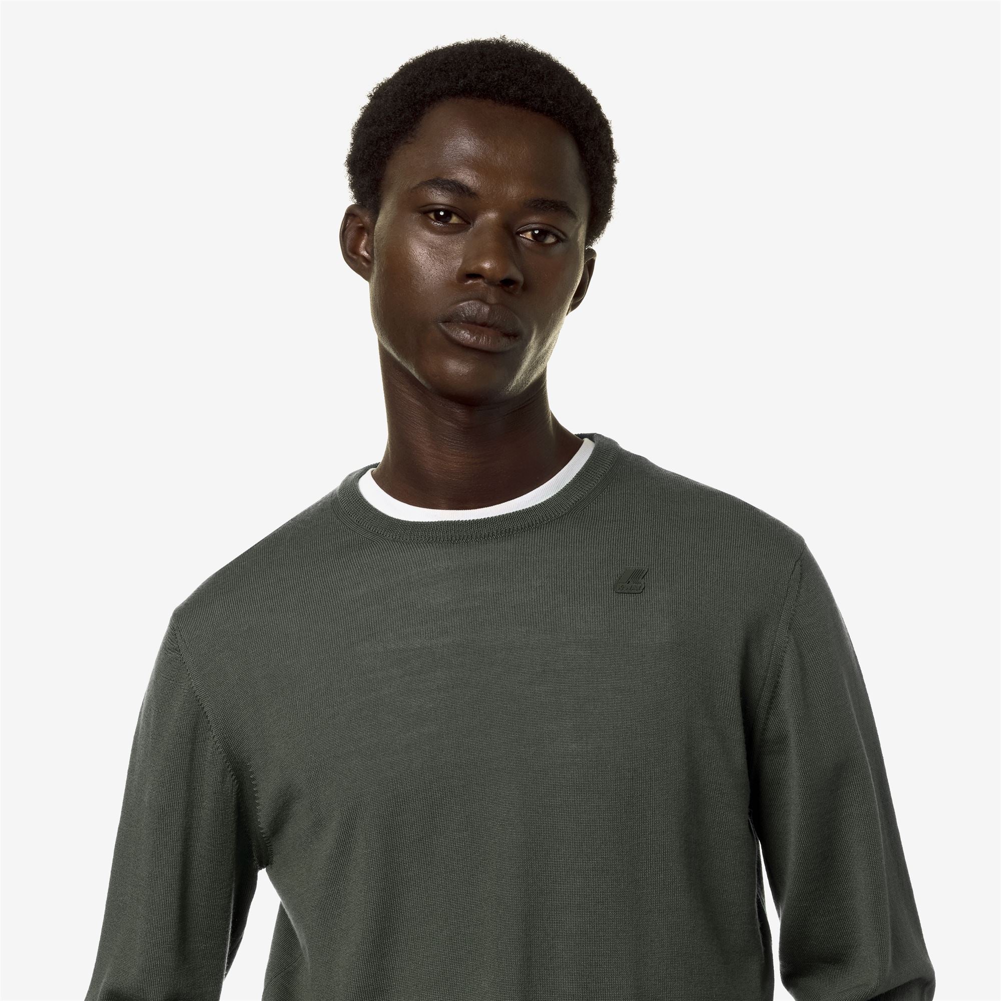 Knitwear_MAN_SEBASTIEN MERINO_Pull Over_GREEN BLACKISH - Commercial 7