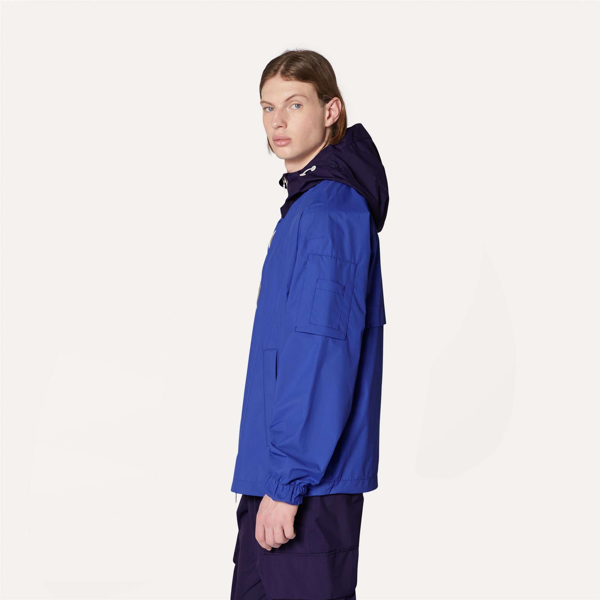 Jackets_UNISEX_CLAUDEL 2.1 AMIABLE SILVER_Mid_Blue Royal - Blue Print - Commercial 5